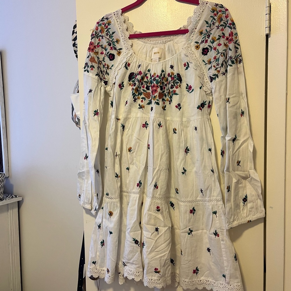 Anthropologie Maeve white long sleeve floral patterned dress